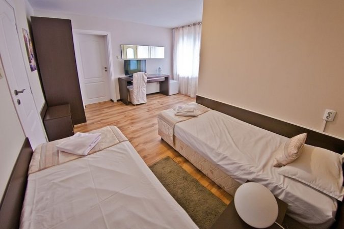 Double Room with Two Beds — photo 3