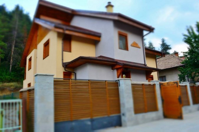 VILA RILA SAMOKOV — photo 1