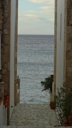 Sea view apartment in Greek village — photo 6