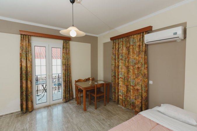 Superior Apartment with Garden and Mountain View — photo 5