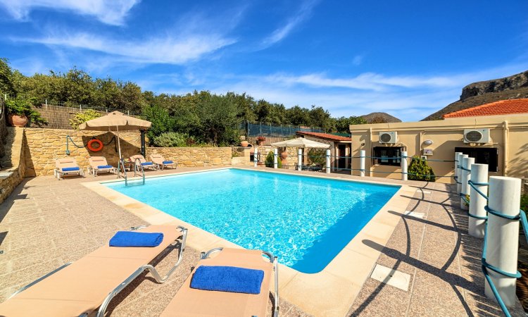 Cretan Kera Villa Heated Pool — photo 5
