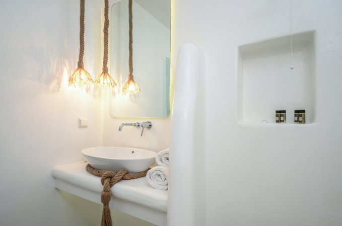 Yellow Villa with pool / 2 bedrooms Plaka Naxos — photo 3