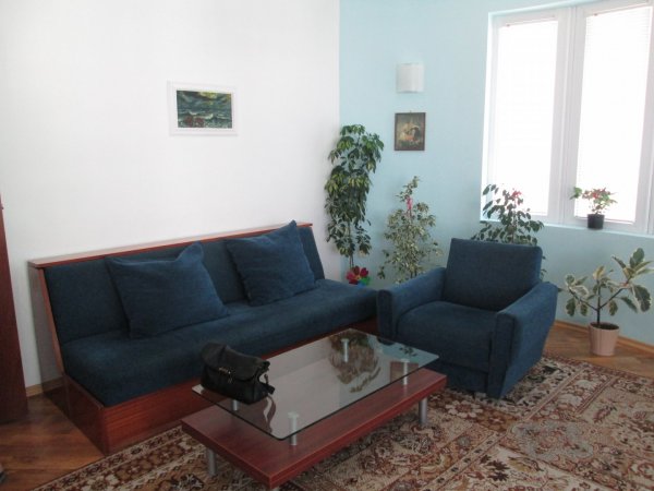 Two-bedroom apartment just a few steps from the beach in Varna — photo 3