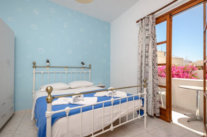 Depis economy double room Naxos town — photo 1
