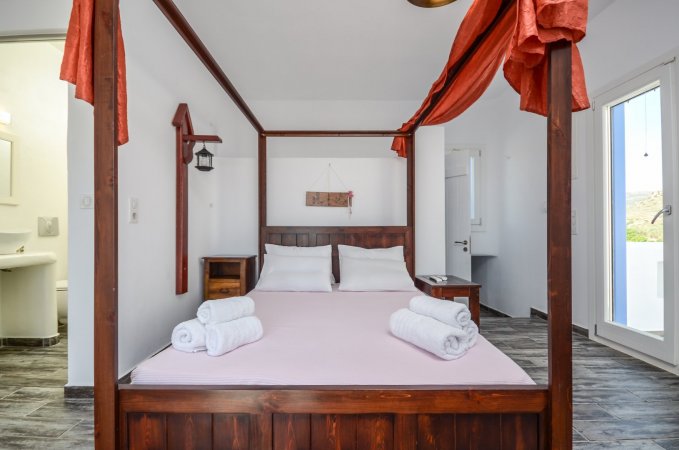 Naxos  elegant luxury villa with pool /jacuzzi and sea view — photo 5