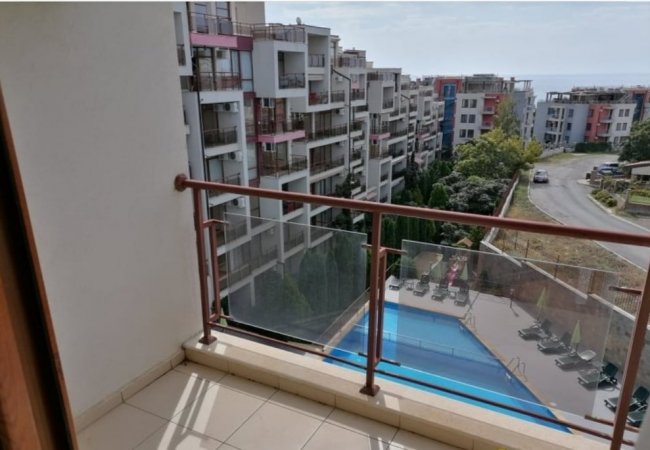 Apartament with sea and pool view in Sveti Vlas — fotografie 5