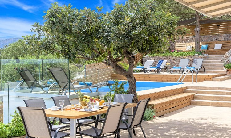 Canes Villa Heated Pool — photo 4