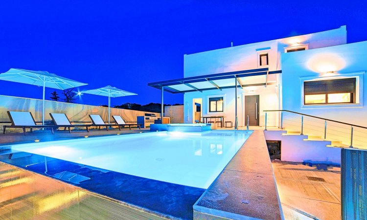 Perla Bianca Villa Heated Pool