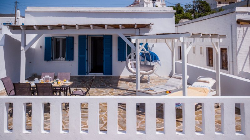 The Veranda of Gavrion - Premium location - Seaview - Perfect for Families ! — photo 4