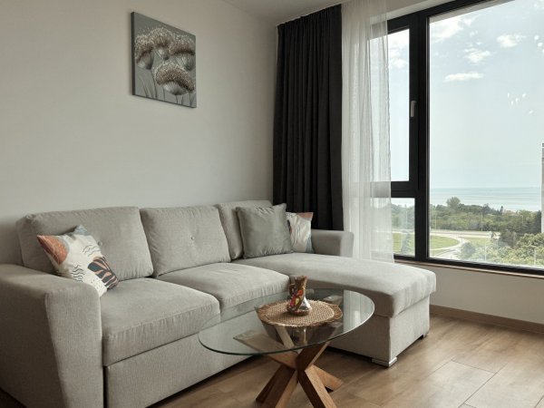 Breeze Home with Panoramic Sea View and Parking — photo 3