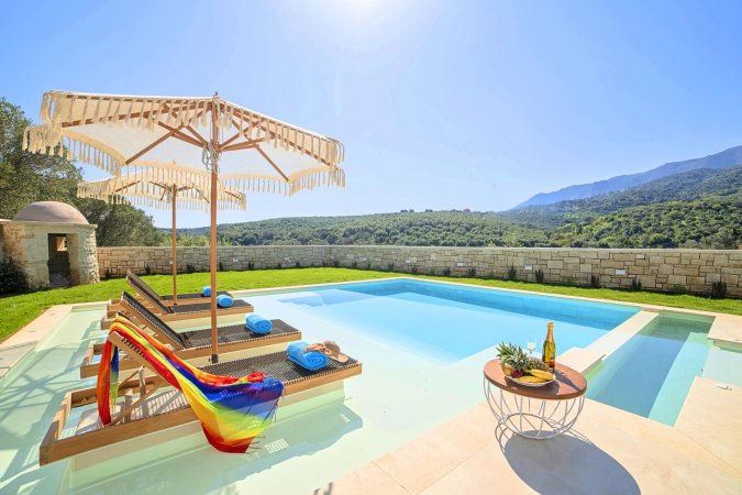 Blue Lake Villa Heated Pool — photo 3
