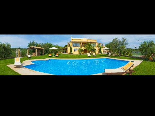 Villa Privilege Classic and Exclusive with Tennis court
