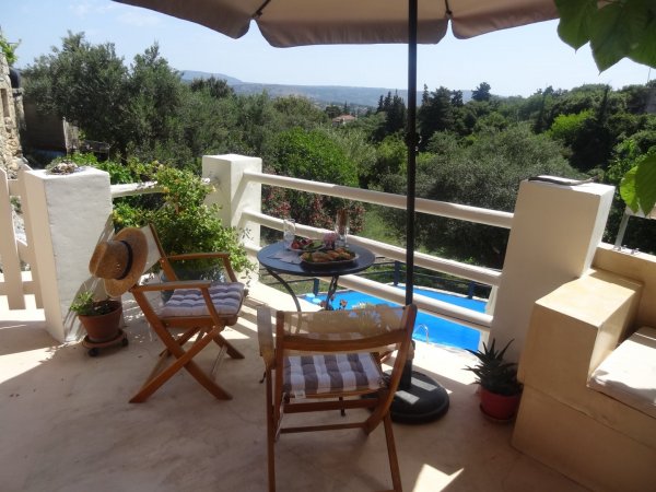VILLA ZOI    WITH POOL IN QUIET VILLAGE SLEEPS 2 - 8 IN BEDS — photo 5