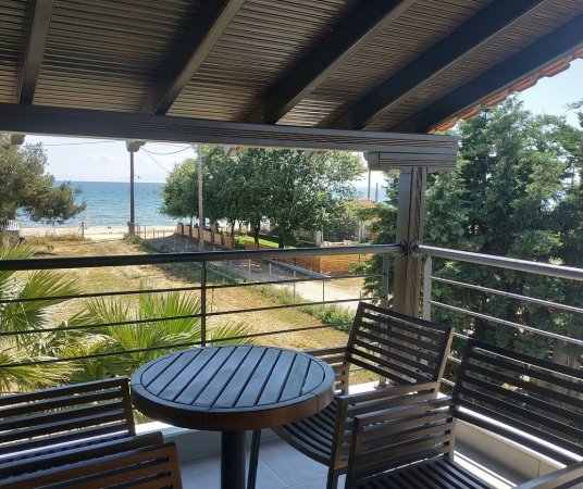 Silver belvedere villa — photo 1