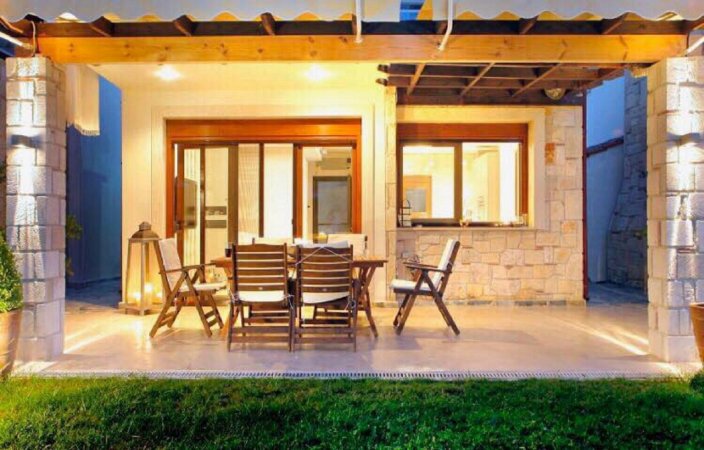 Angelikis Holiday House. Sea View.