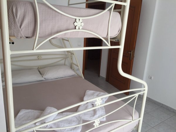Depis home for 7 people Naxos town — photo 4