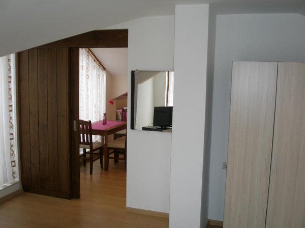 Spacious attic apartment in Bansko — photo 4