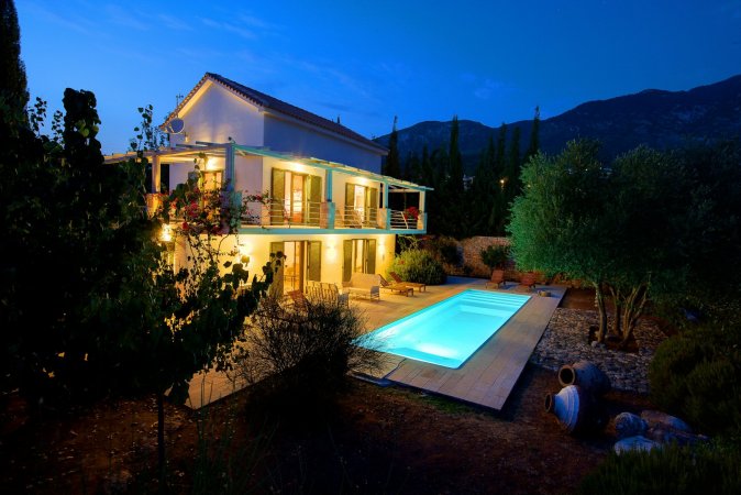 Ideales Resort Deluxe 3 bedroom villa Telina — photo 2