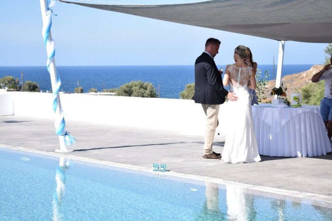 SANTORINI SEA FRONT PRIVATE VILLA WITH POOL ! — photo 4