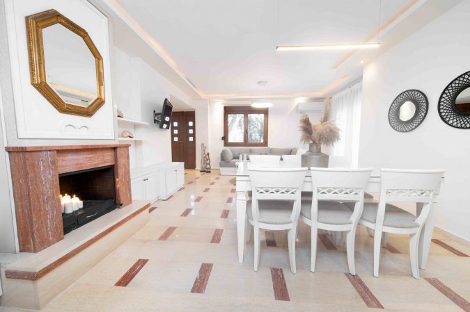 Beach Villa with 3 Bedrooms [W Villas] — photo 5