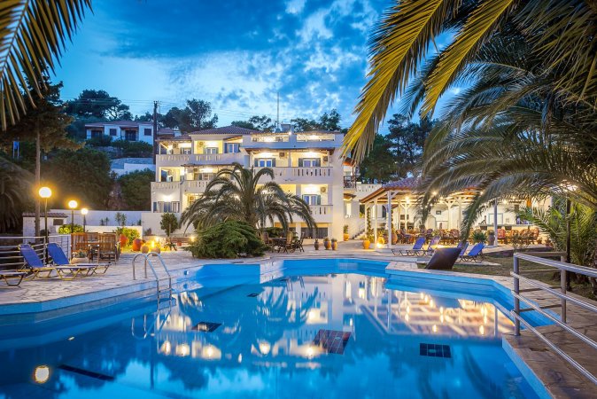 Stafylos Suites & Boutique Hotel
