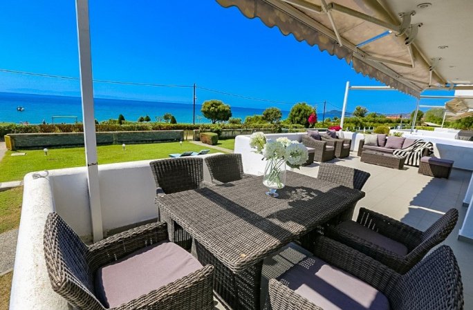 Mira Mare Beachfront Villa
