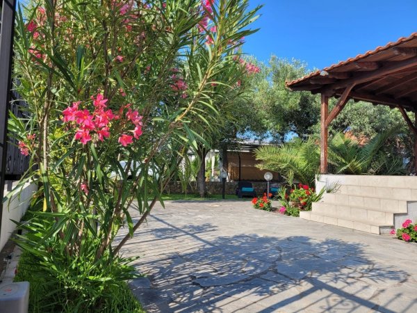 Villa Hawaii Nea Plagia