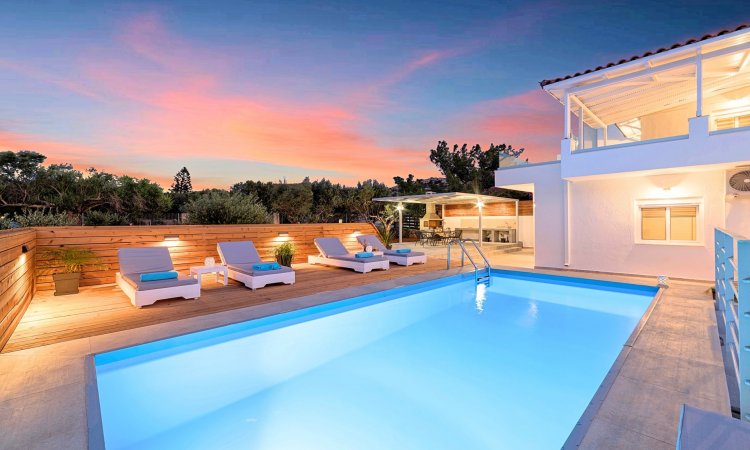 Etoile Villa Heated Pool — photo 2