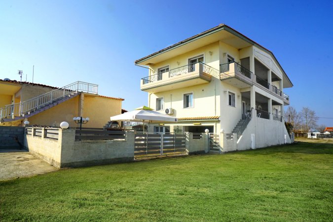 Marina's Beach Villa - Skala Avdira — photo 1