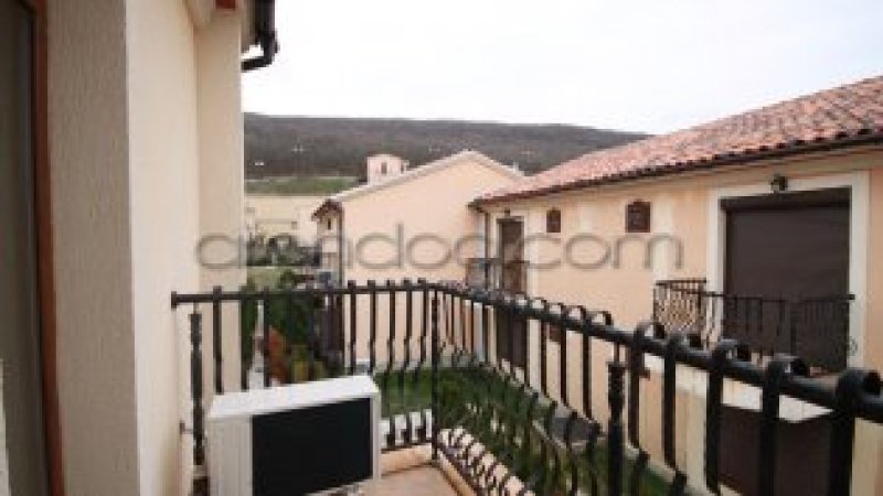 Apartment with 1 bedroom in Villa Romana complex — photo 3