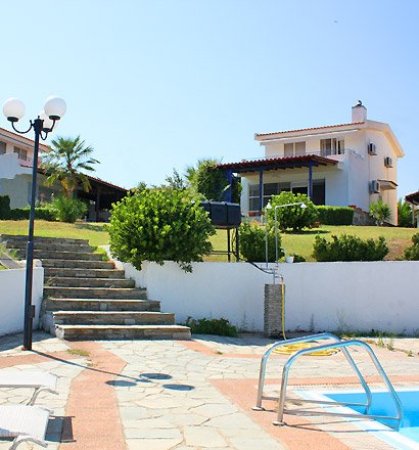3 bedroom house in Chanioti — photo 2