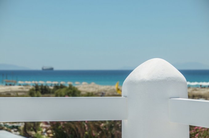 Beachfront deluxe villa with sea view M. Vigla Naxos — photo 2