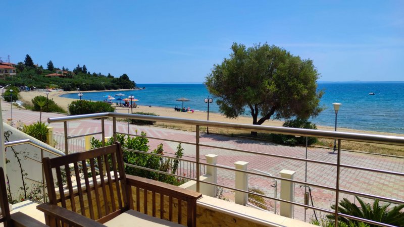 Porto Maria Beachfront Cottage — photo 4