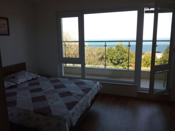 Two-storey apartment with a view to the Sea and its own plot!