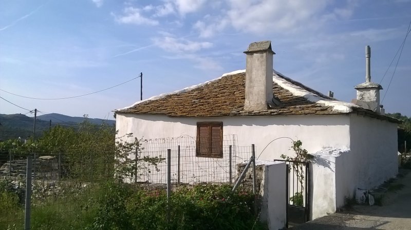 old village house in a traditional settlement — photo 3