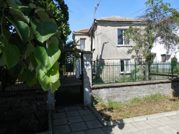 Detached Bulgarian House in the village of Marinka - 5 minutes from the Sea — photo 1