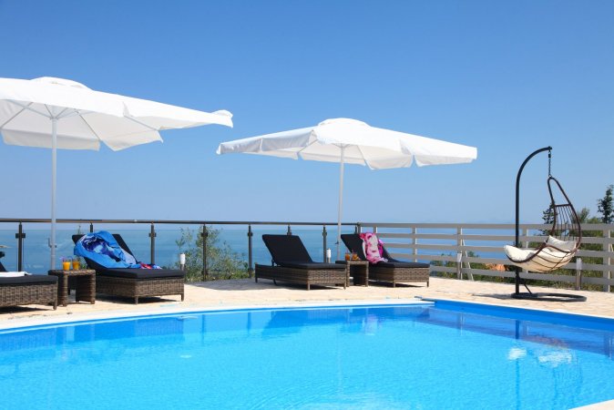 Villa Goudis guarantees you a luxurious stay, You will enjoy the immense blue of the Ionian Sea — photo 3