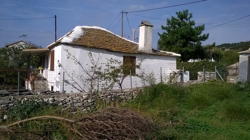 old village house in a traditional settlement — photo 2