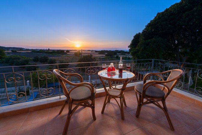 villa with private pool — photo 6