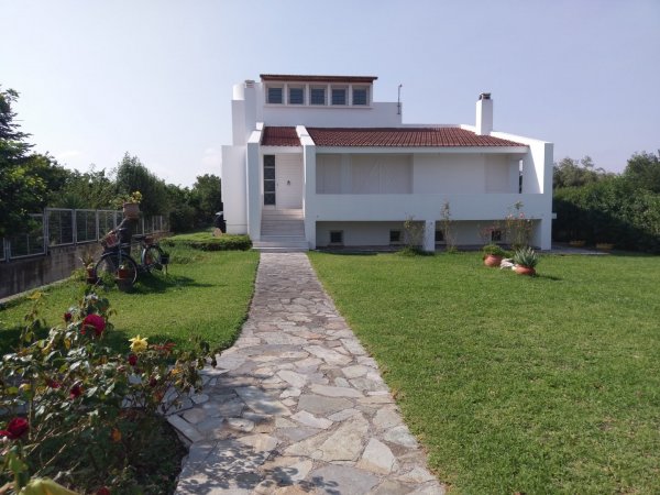 Holiday home next to orange tree field, 185 sq.m — photo 1