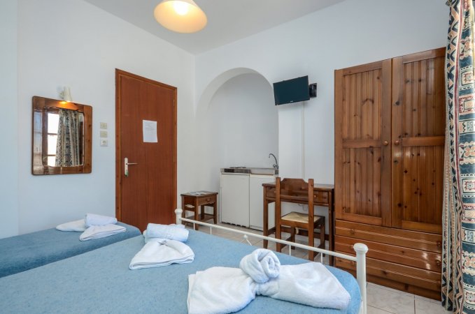 Economy triple room Naxos city center — φωτογραφία 5
