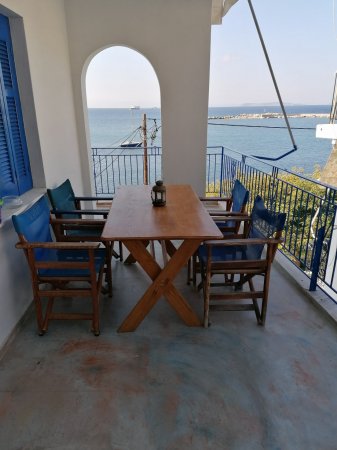 ''PHILOXENIA'' SEA FRONT APARTMENT — photo 1