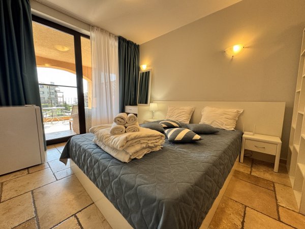 Sunny Studio w/ Pool View | Kaliakria — fotografie 3