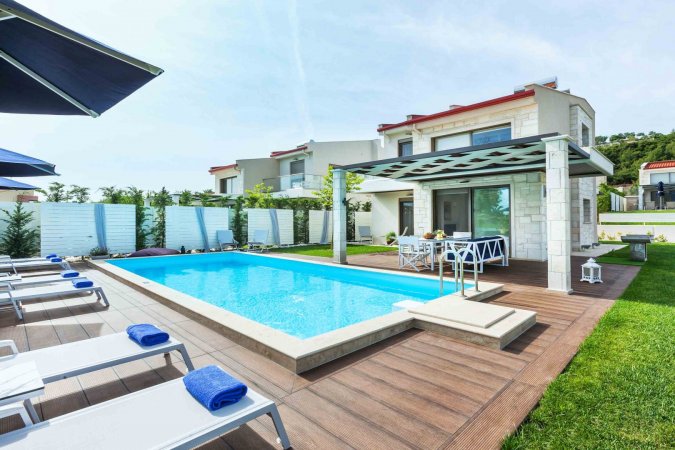 Deluxe 5 Bedroom Villa | Private Pool [W Villas]