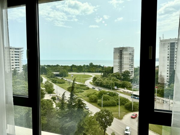 Breeze Home with Panoramic Sea View and Parking — photo 4