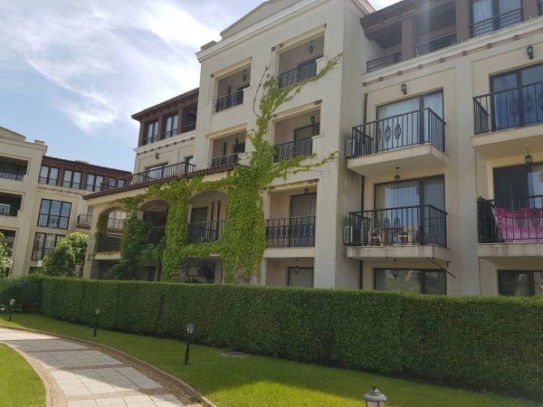 Private luxury apartment with swimming pool GreenLife Beach Resort, Sozopol — photo 3