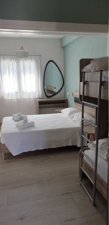 MAGDA STUDIO NEA RODA 3