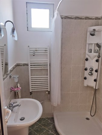 Extended triple room in the Guest House "Mira" *** — photo 4
