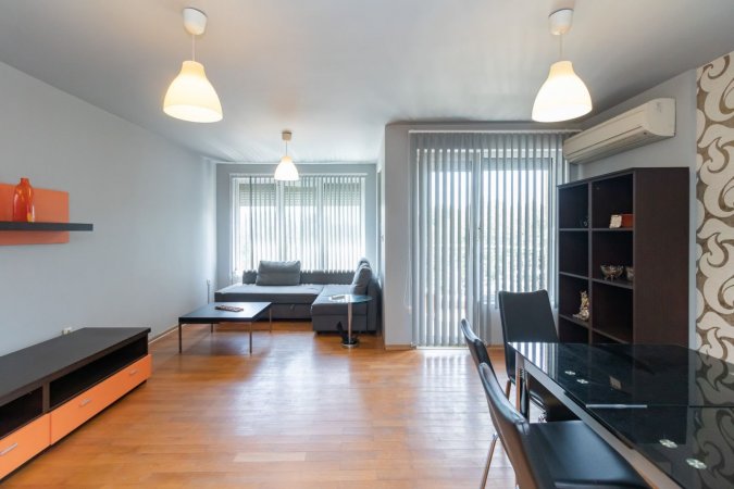 Nadia's Breeze - Spacious 1BR Apartment near the Beach — фото 2