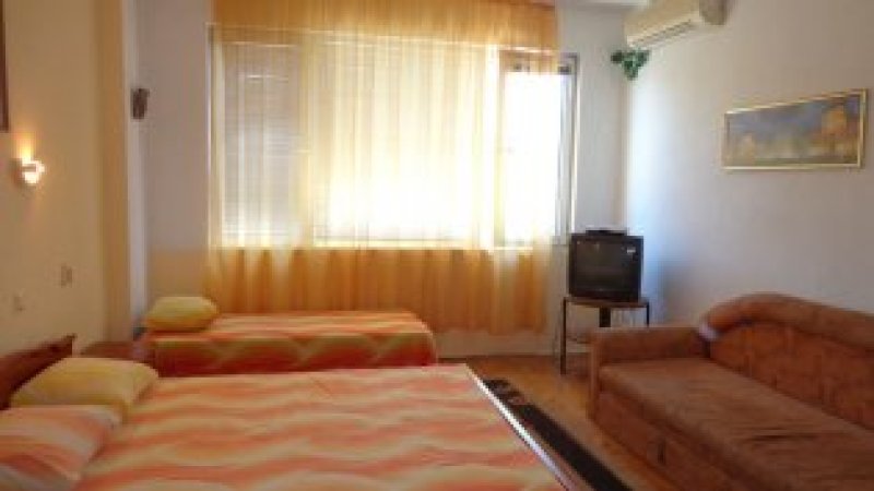 Studio in central Varna — photo 2